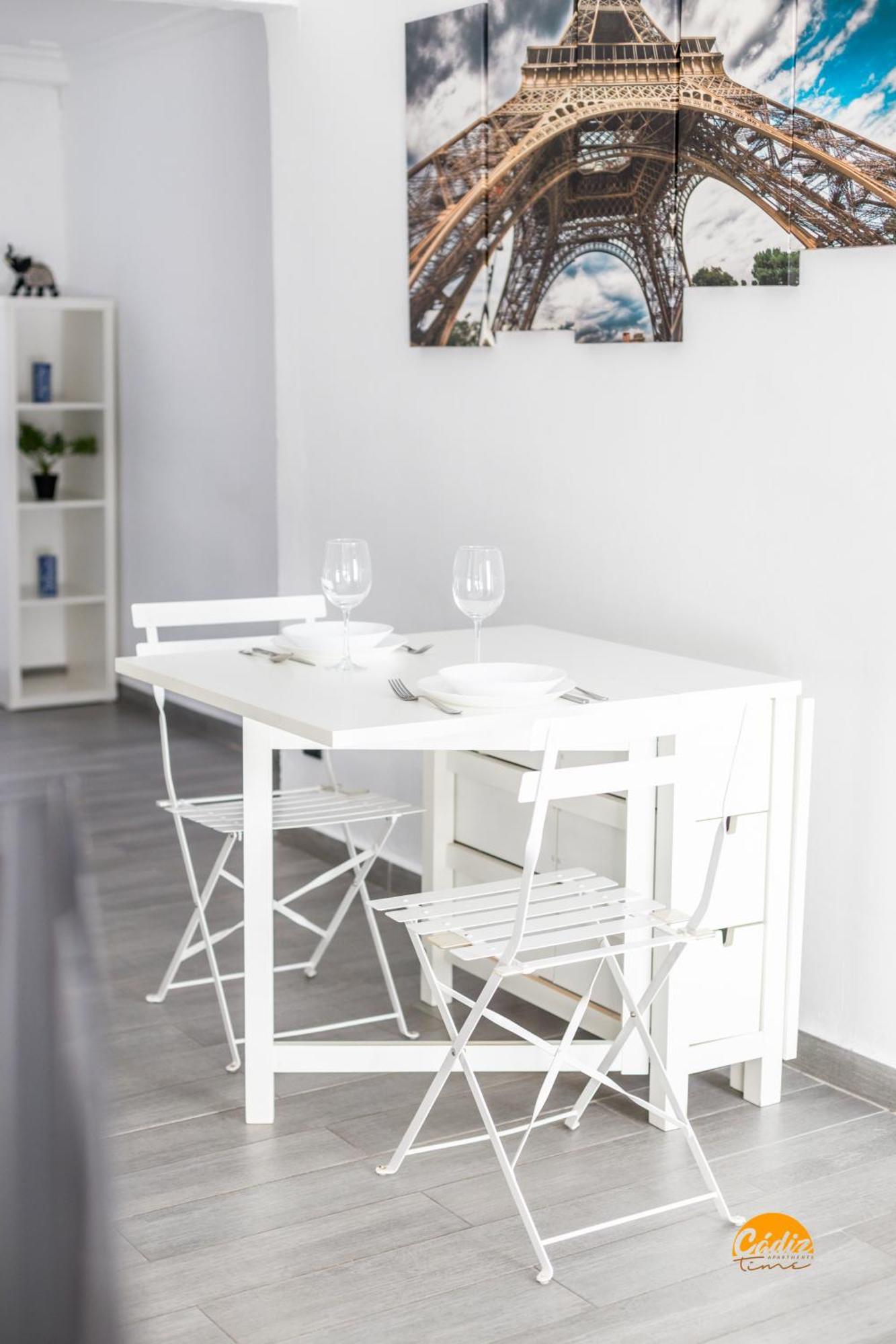 Modern Haven Loft By Time Cadiz